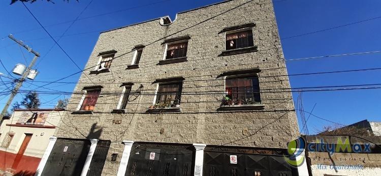 Edificio en Venta con 4 Apartamentos en Villa Nueva