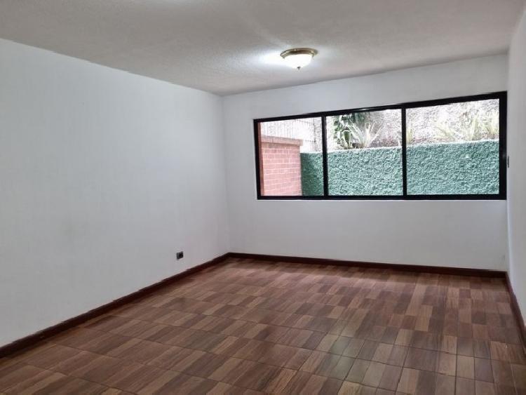 Apartamento en Venta con Jardín en Zona 11 Las Charcas