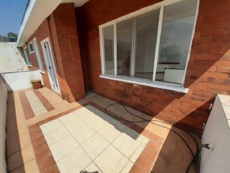 Casa en Venta con amplio jardín en San Cristobal Mixco