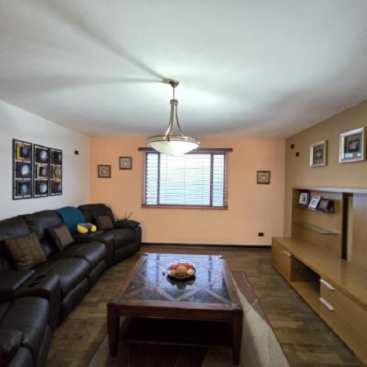 Casa en Venta en Condominio sobre Bulevar San Cristobal
