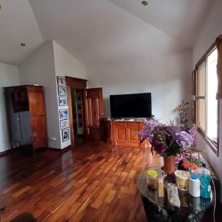 Casa en venta en El Encinal Zona 7 Mixco Guatemala
