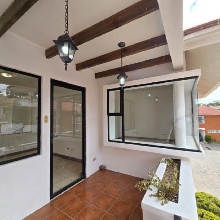 Casa en Renta San Cristóbal A-1 por Bulevar Principal