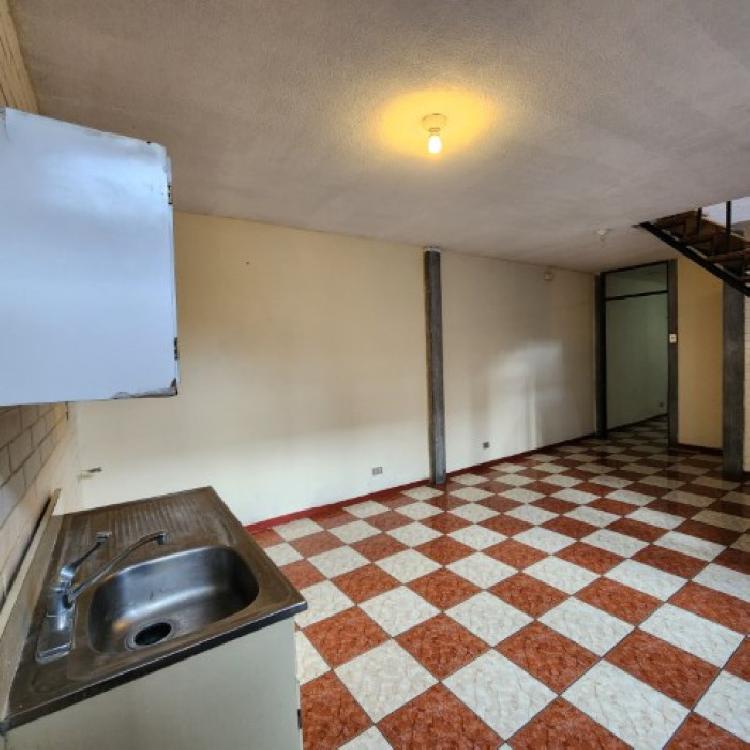 Apartamento en Renta Zona 13 Pamplona