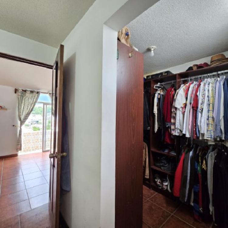 Casa en Venta cerca de Bulevar San Cristóbal, Guatemala