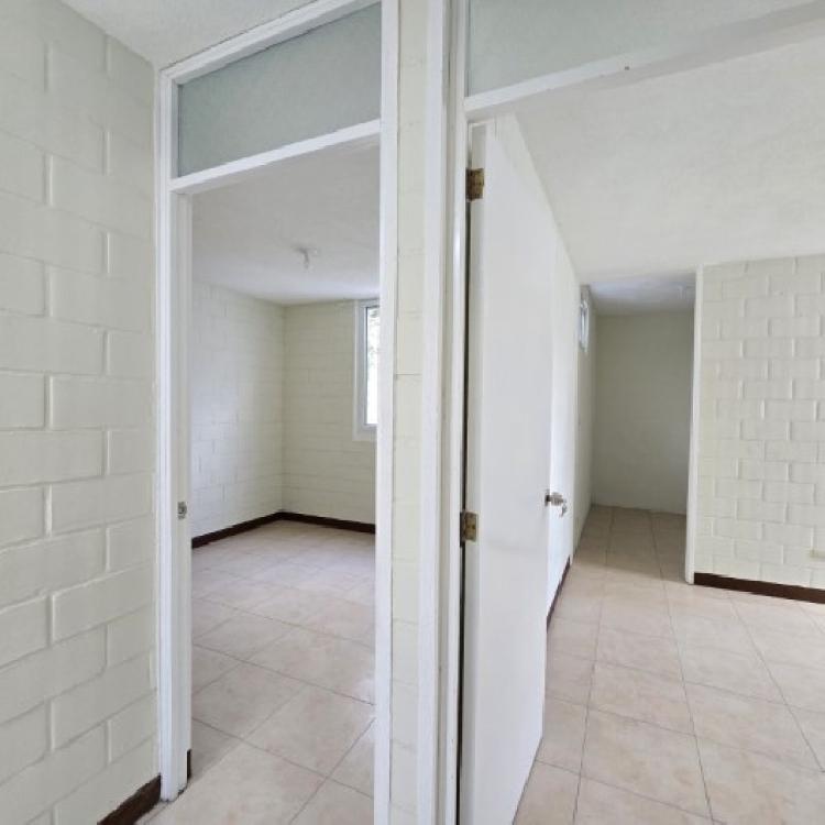Casa en Renta San Cristóbal - Un Nivel y 4 Parqueos