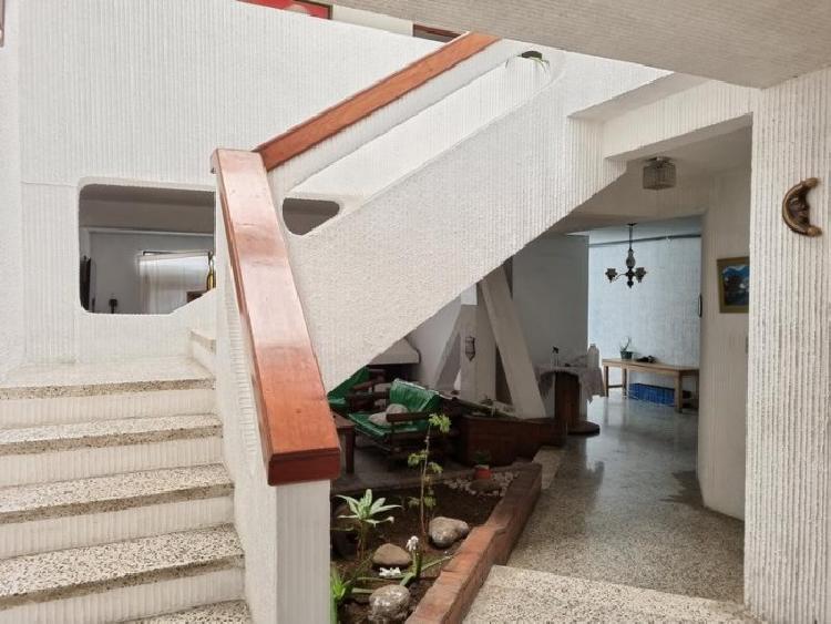 Casa en Venta Zona 10 Ciudad Guatemala afuera de garita