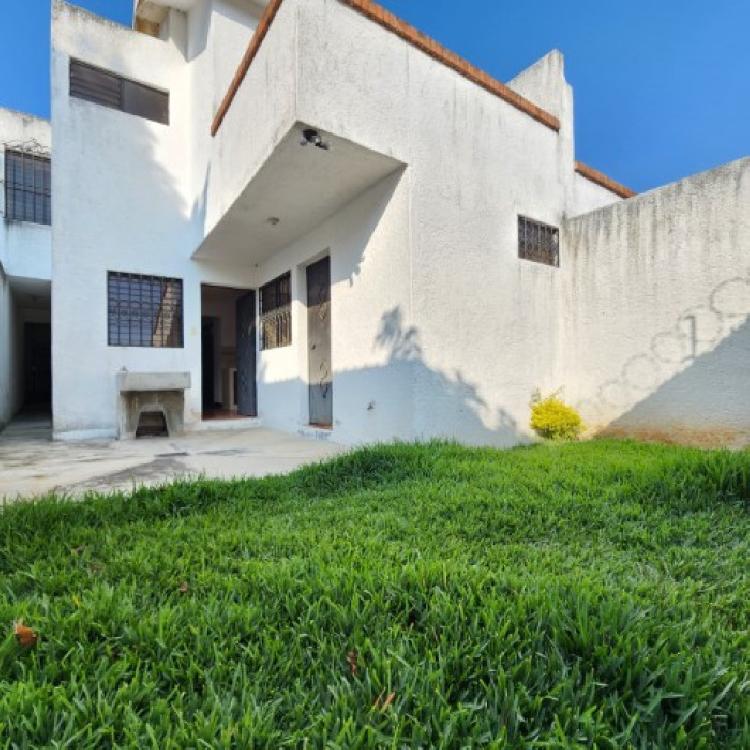 Casa en Venta Pinares de San Cristóbal, Guatemala