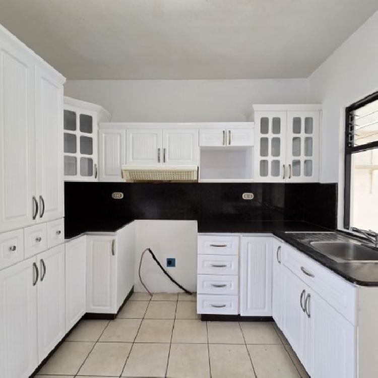 Casa en Renta San Cristóbal A-1 por Bulevar Principal