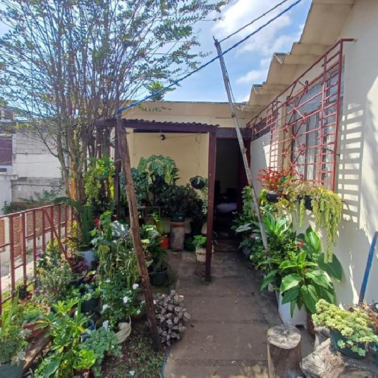 Casa en venta en Colonia Primero de Julio Zona 5 Mixco