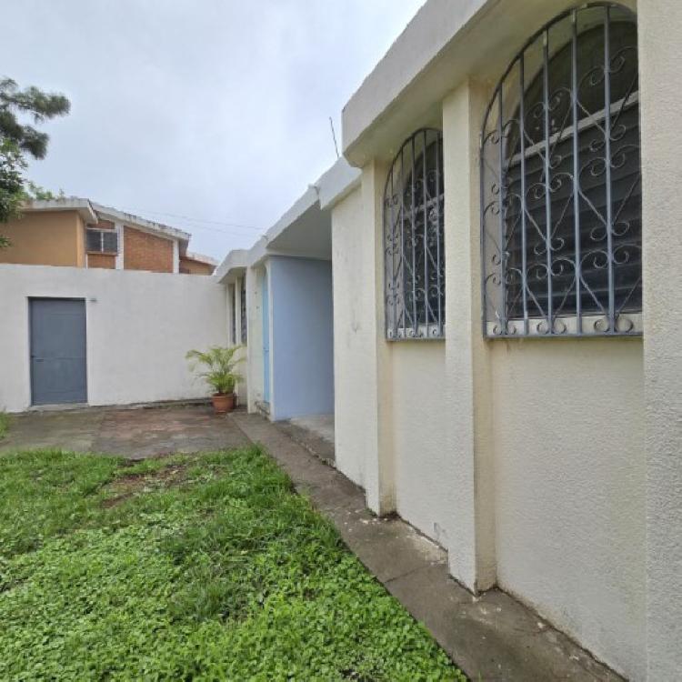 Casa en Venta Sector B 1 de San Cristobal Zona 8 Mixco