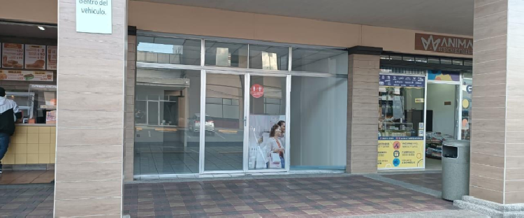 Local de 50mts² en Renta en Plaza Villa Nueva 