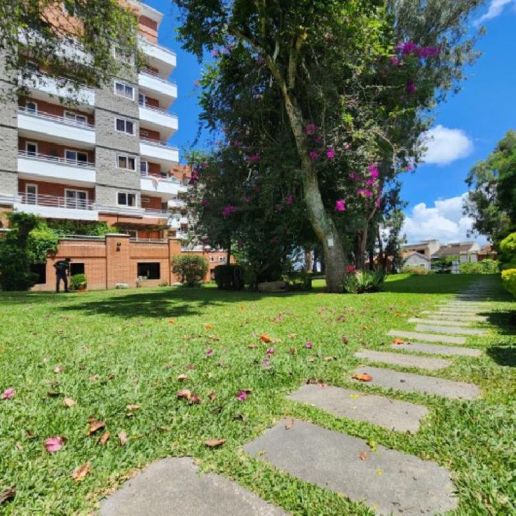 Apartamento en Venta Jardines de La Floresta Zona 7