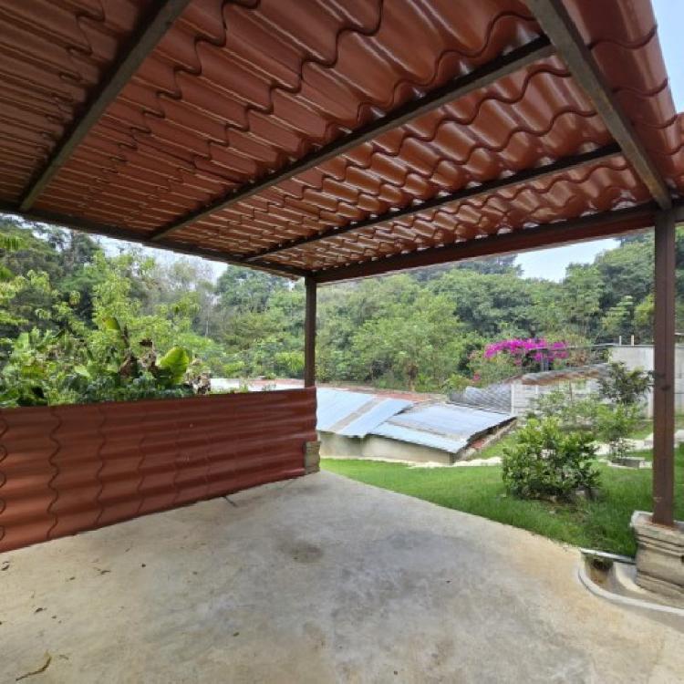 Casa en Venta en amplio Terreno El Manzanillo Z1 Mixco