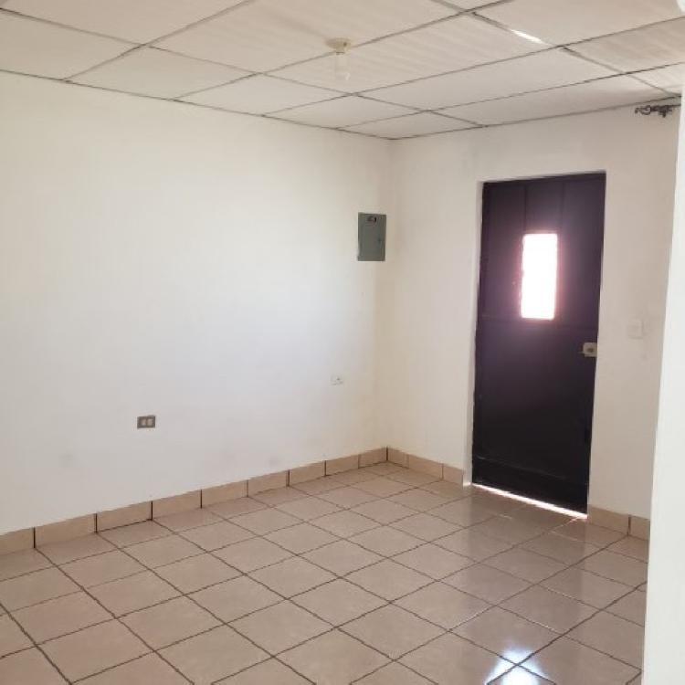 Oficina en Renta en Zona 1 de Mixco, cerca del parque