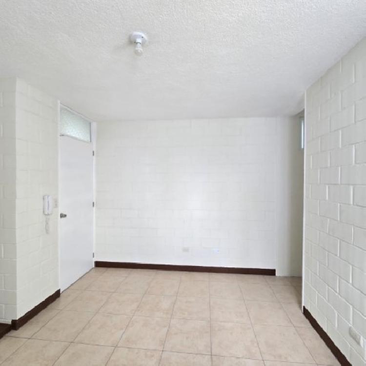 Casa en Renta San Cristóbal - Un Nivel y 4 Parqueos