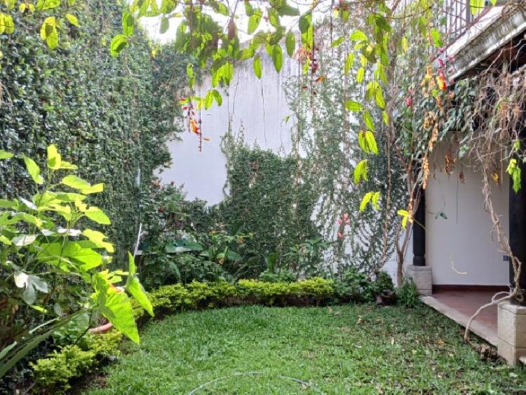 Casa en Venta Jocotenango a 3 Kilómetros de Antigua