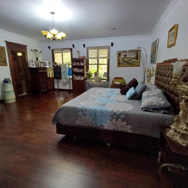 Casa en venta en El Encinal Zona 7 Mixco Guatemala