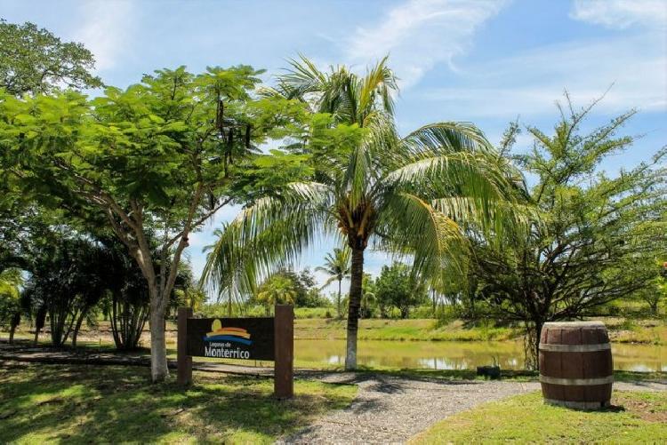 Lagunas de Monterrico, Terreno en Venta