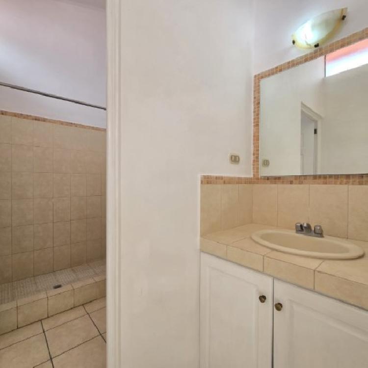 Casa en Renta San Cristóbal A-1 por Bulevar Principal
