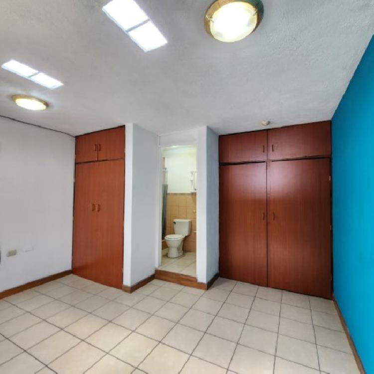 Apartamento de 1 Habitación en Renta Zona 12