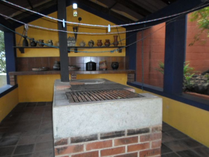 CASA EN VENTA KILOMETRO 21.5 MIRALVALLE CARRETERA SAN LUCAS GUATEMALA