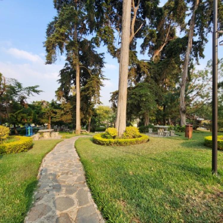 Casa en Renta Quinta Los Encinos, Zona 7 de Mixco