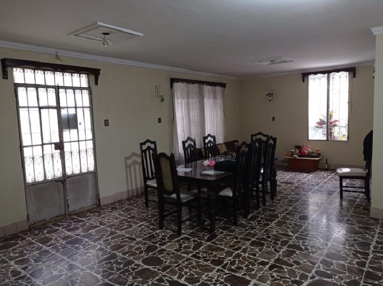 Casa en Renta para Oficinas sobre Bulevar San Cristóbal