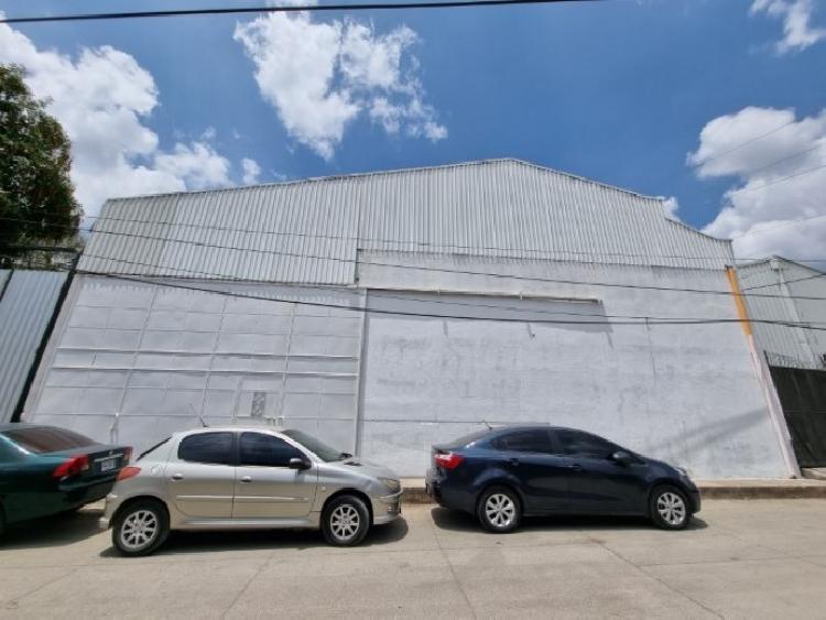 Bodega en Renta KM 18.5 salida de San Cristóbal, Mixco