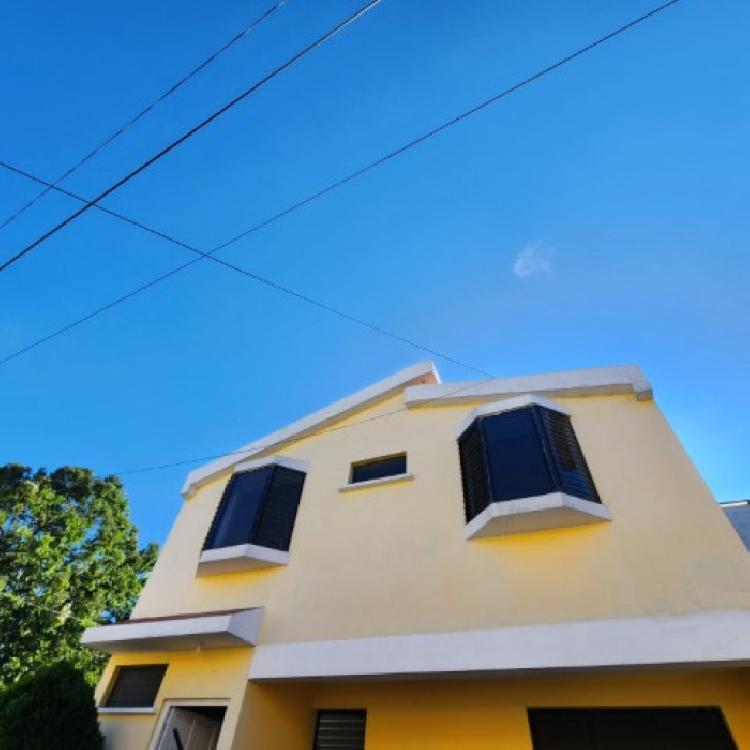 Casa en Renta en Condominio sobre Bulevar San Cristóbal