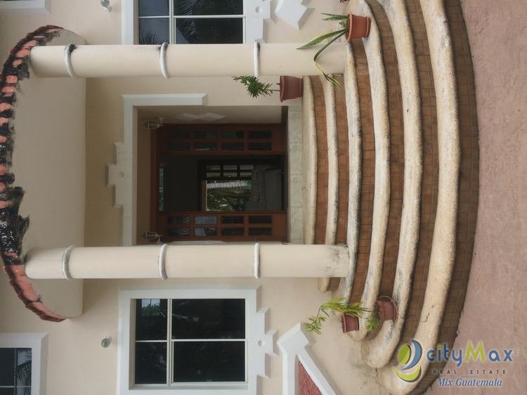 CASA EN VENTA EN LINDAMAR ESCUINTLA