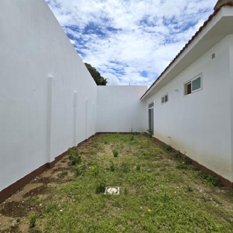 Casa de un Nivel en Renta Milpas Altas, Sacatepéquez