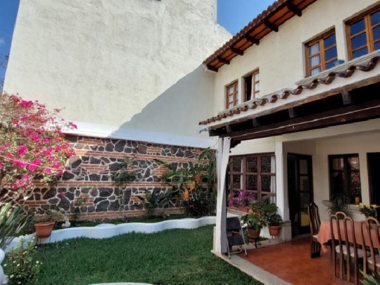 Casa en Venta tipo Colonial Jocotenango, Sacatepéquez