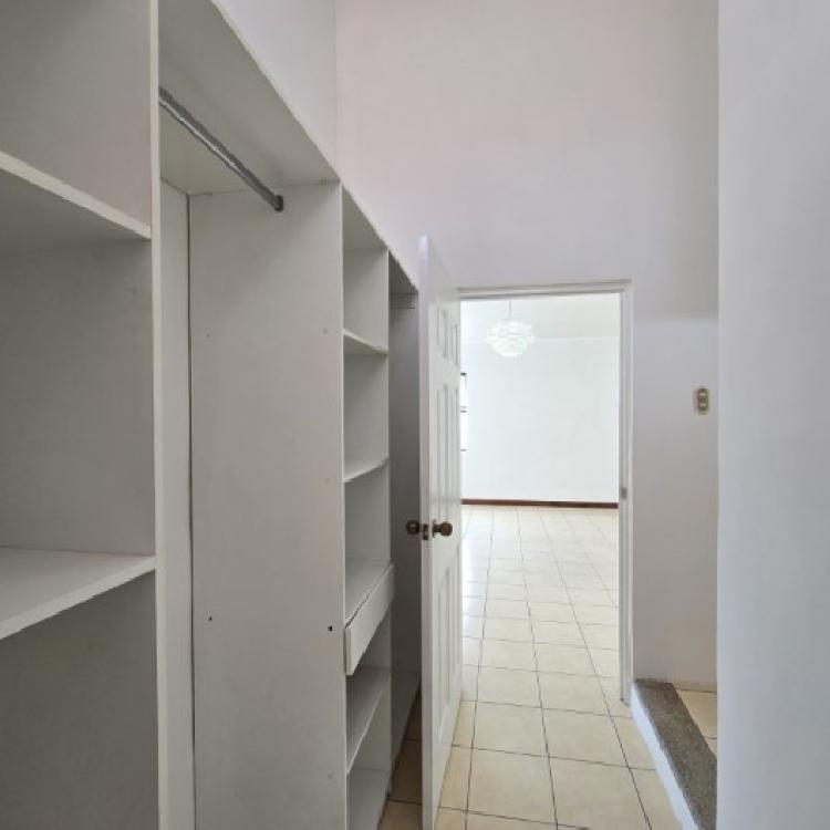 Casa en Renta San Cristóbal A-1 por Bulevar Principal
