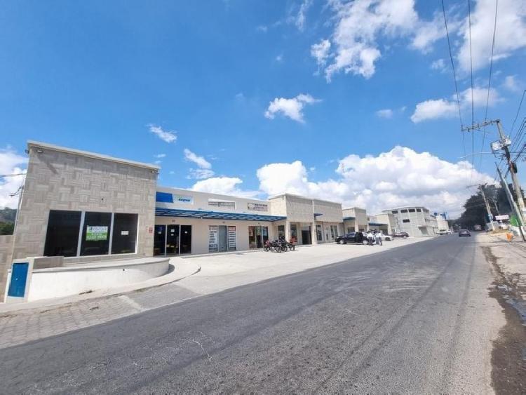 Local Grande en Renta Plaza La Cascada Villa Canales