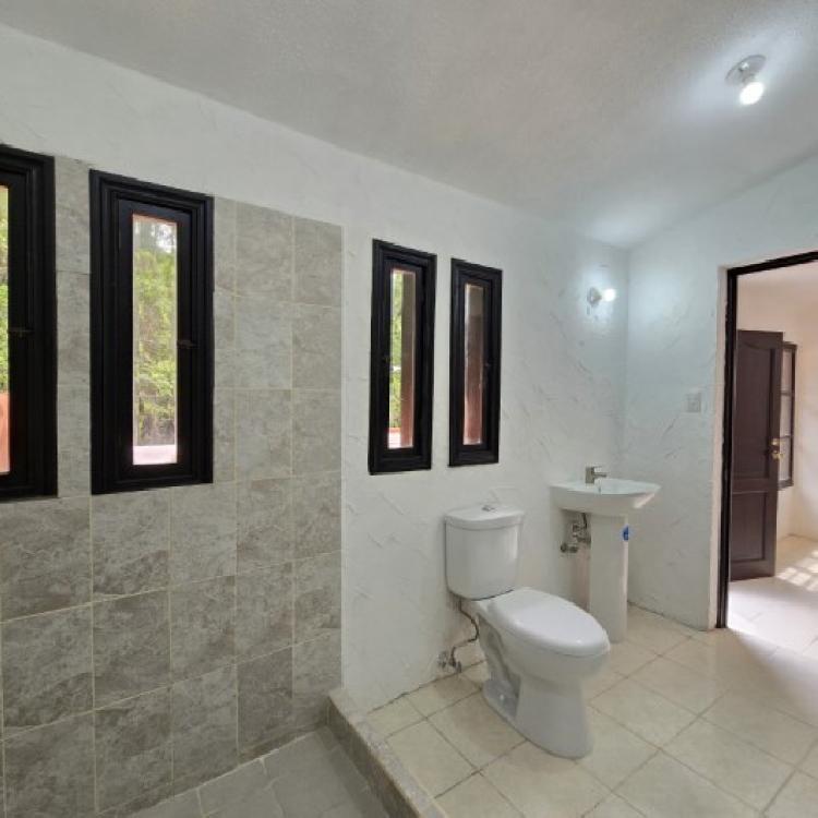 Casa en Venta Zona 1 de Mixco, Las Hojarascas