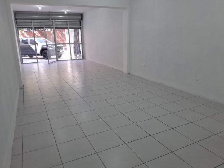 Local Comercial en Renta Zona 11 frente a Miraflores