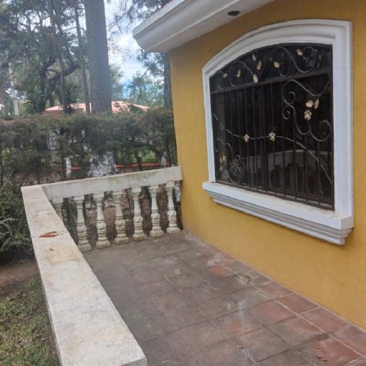 Casa en Venta Residencial Carr. a Santo Domingo Xenacoj