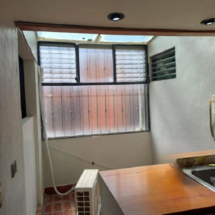 Oficina en Renta Zona 11 Condominio María José