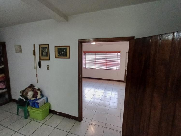 Casa en Renta Uso Comercial cerca de Calzada Roosevelt