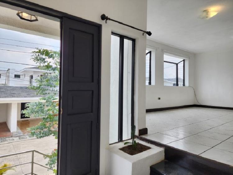 Casa en Venta en Condominio sobre Bulevar San Cristóbal