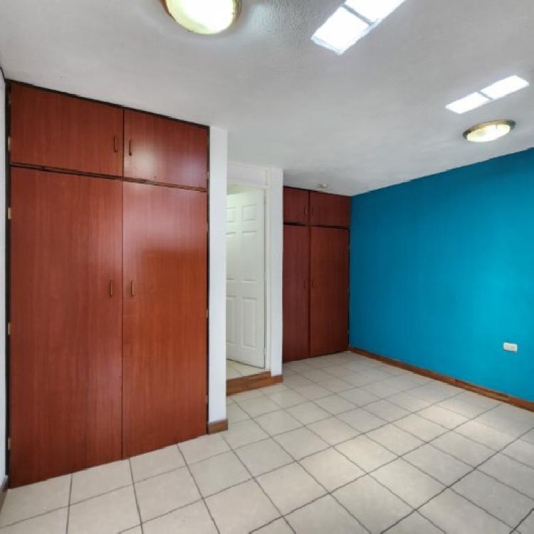 Apartamento de 1 Habitación en Renta Zona 12