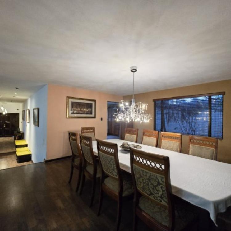 Casa en Venta en Condominio sobre Bulevar San Cristobal