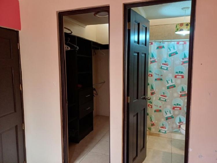 Casa en Venta Quintas Los Encinos Zona 7 de Mixco