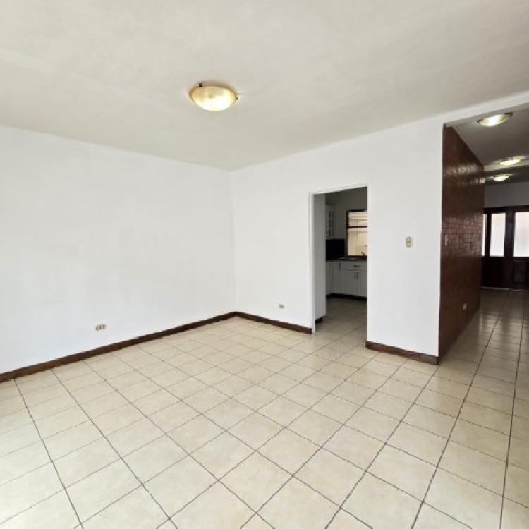 Casa en Renta San Cristóbal A-1 por Bulevar Principal