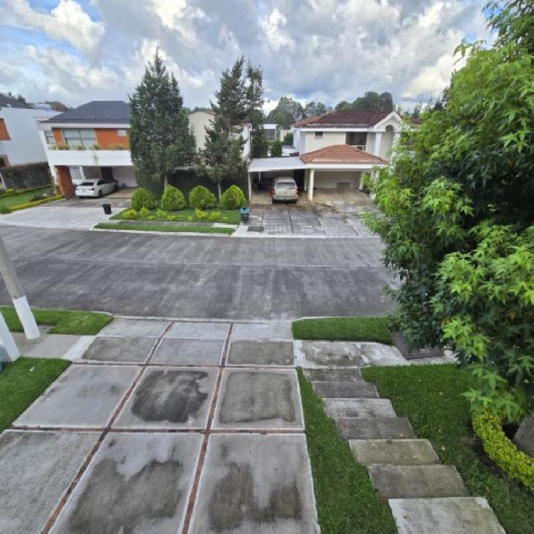 Casa en Venta La Fontana I Carretera a El Salvador