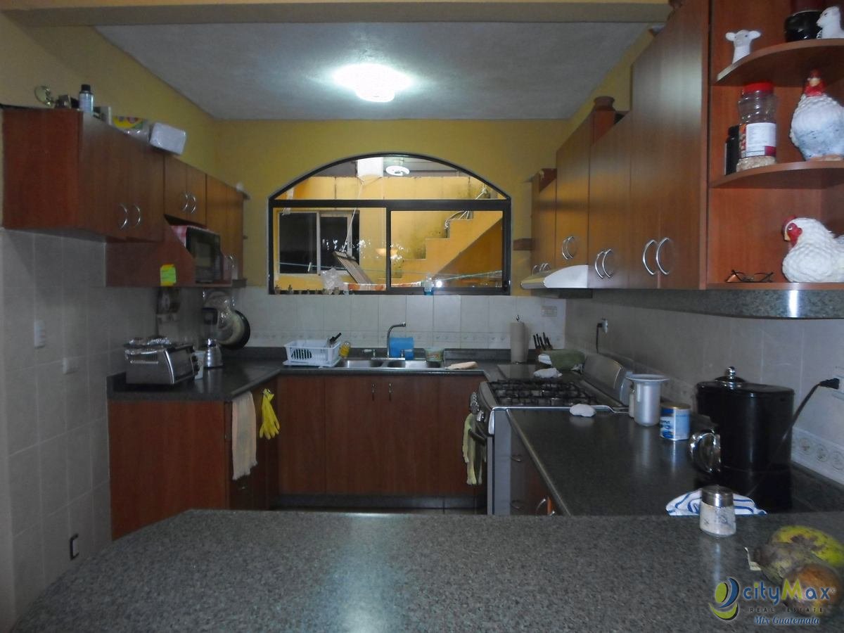 CASA EN VENTA EN LAS HOJARASCAS ZONA 1 MIXCO