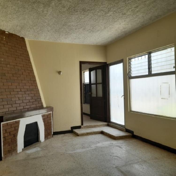 Casa para Uso Comercial en Renta Villa Nueva