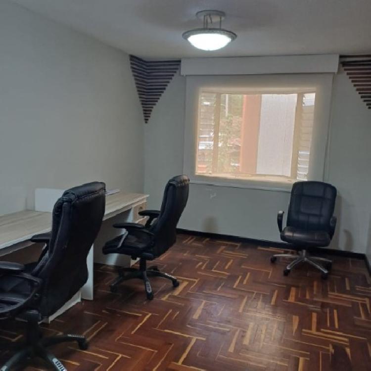 Oficina en Renta Zona 11 Condominio María José