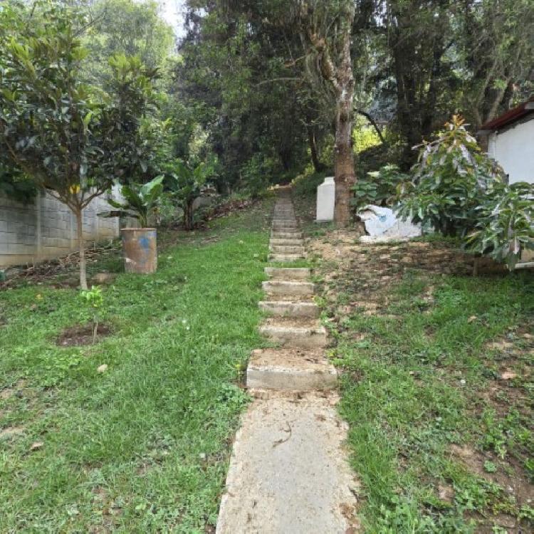 Casa en Venta en amplio Terreno El Manzanillo Z1 Mixco