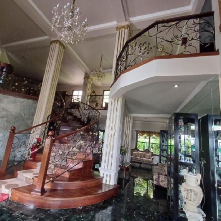Casa en venta en El Encinal Zona 7 Mixco Guatemala